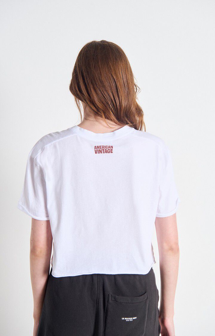 APO02B White