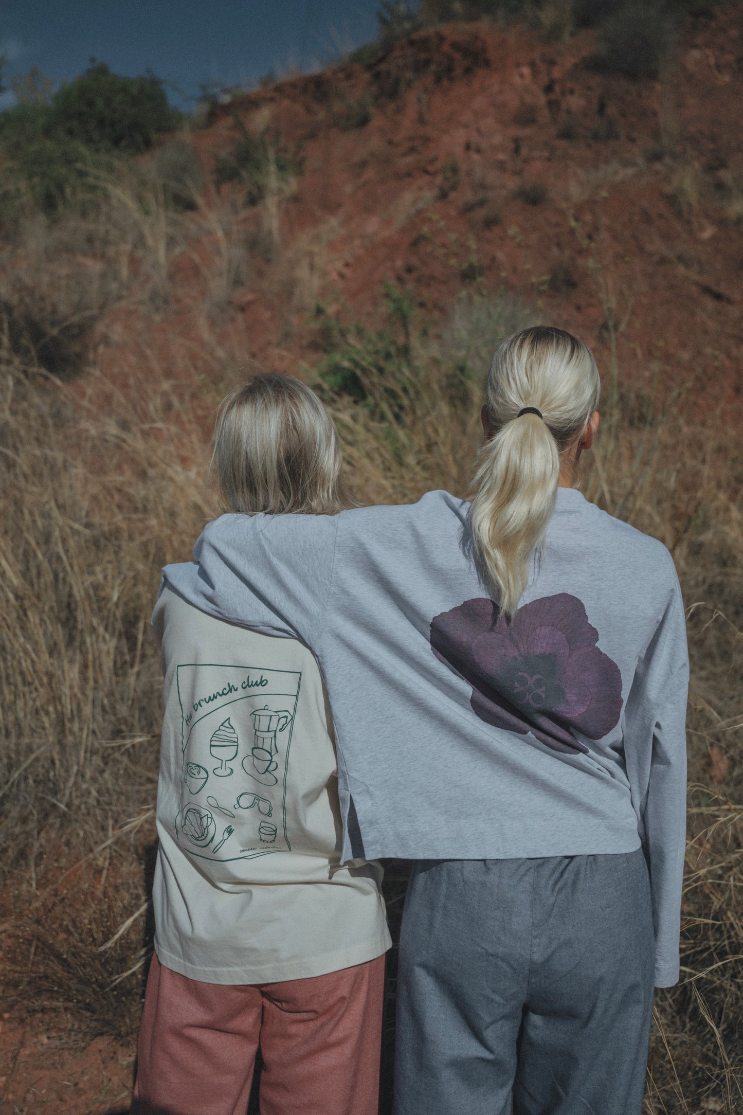 Mimosa tee Grey with purple flower