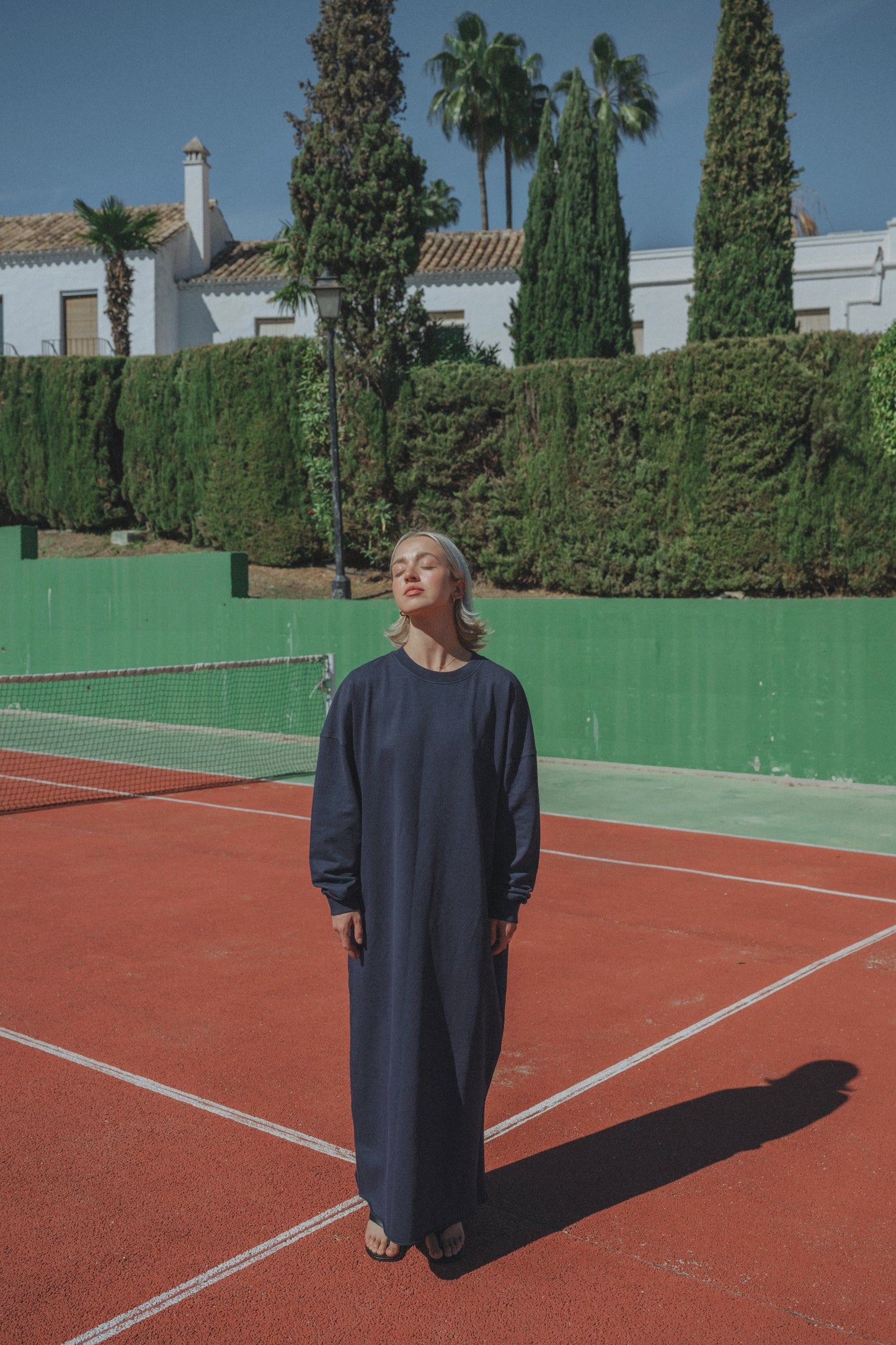 Baguette sweater dress Navy with bordeaux letters