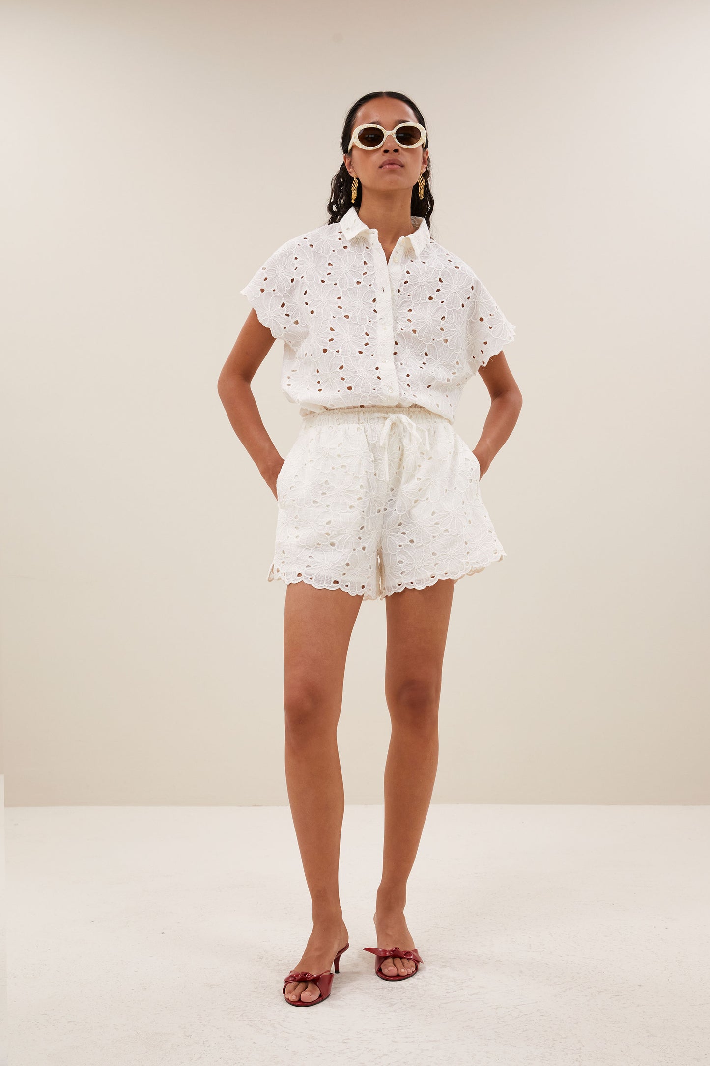 Isa Flower Short Ecru