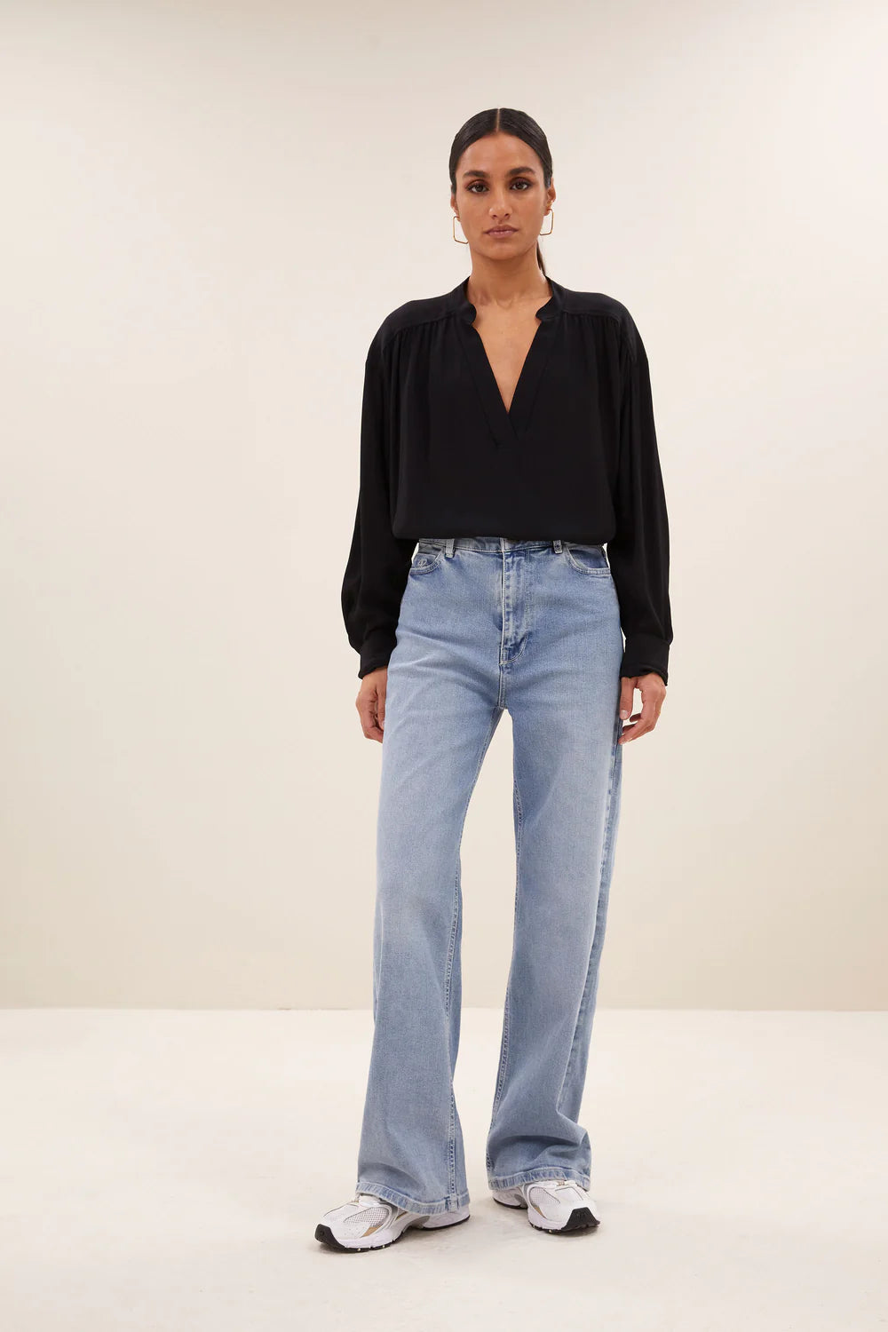 Meja viscose blouse Jet black