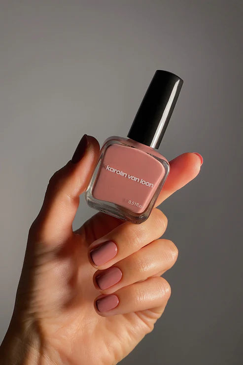 Nagellak Karolin van Loon Blush de Satin
