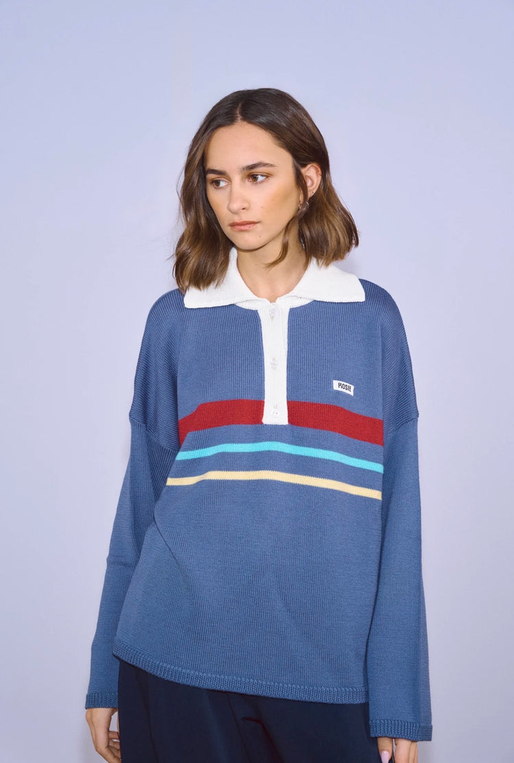 Josie pull Blue