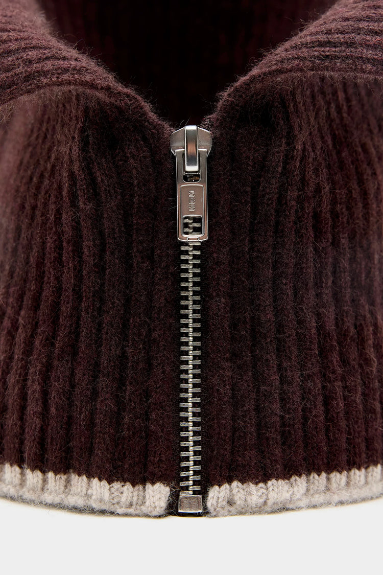 Dusyk Neck Dark Roast