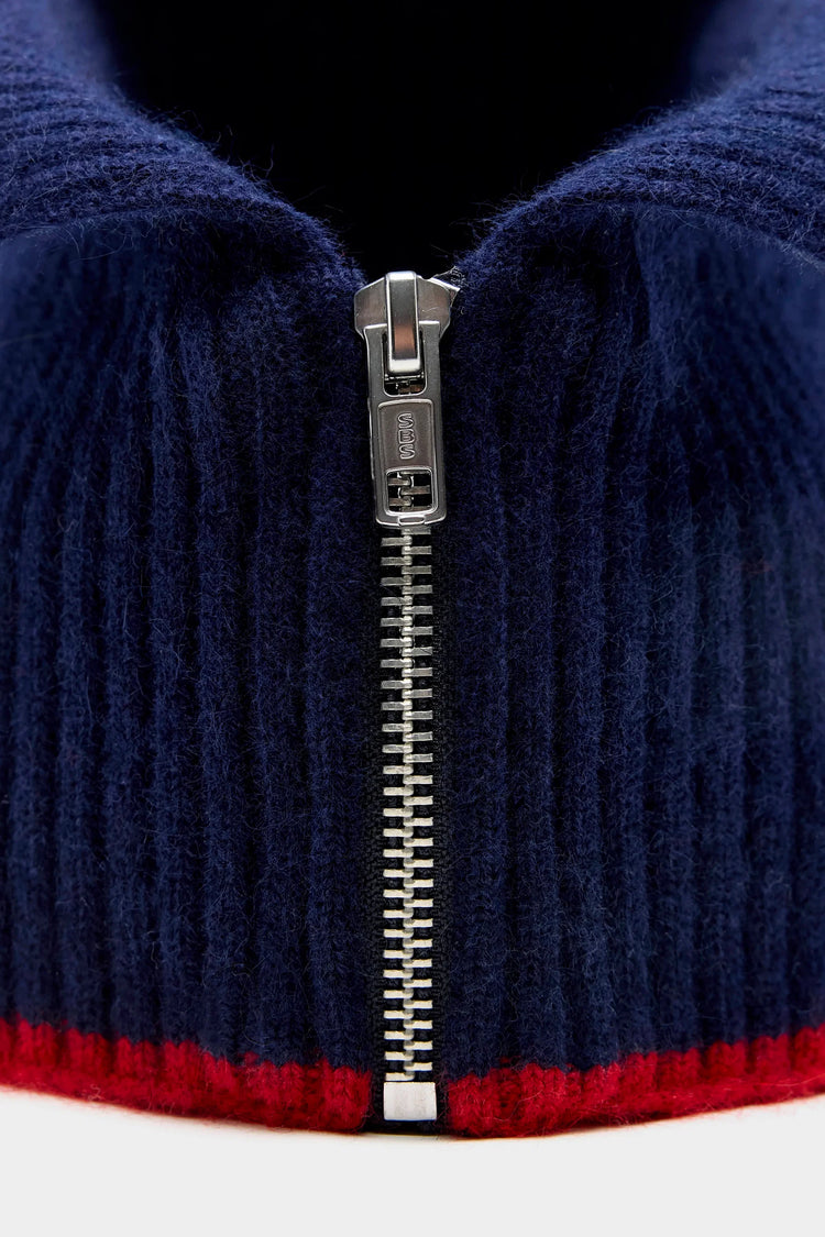 Dusyk Neck Captain