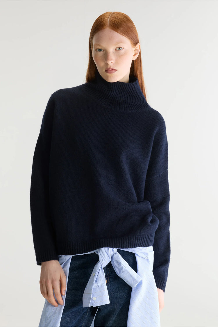 Amedo Knitwear Navy