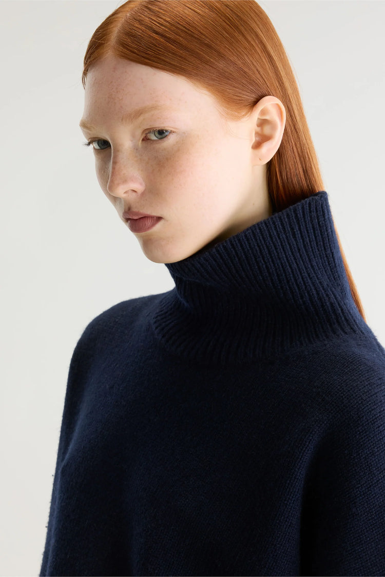 Amedo Knitwear Navy