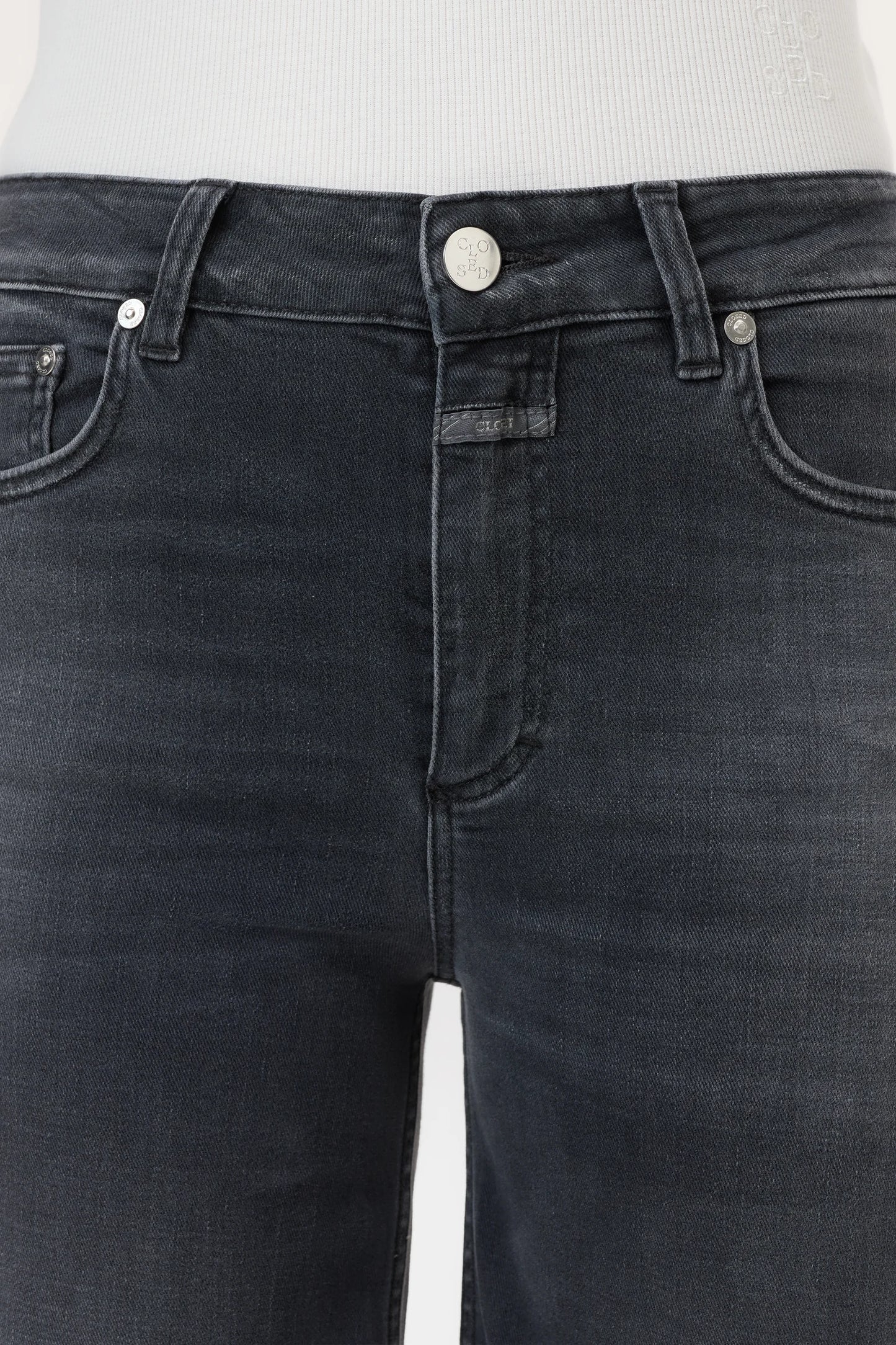 C21004 Glow-Up 03N Dark Grey