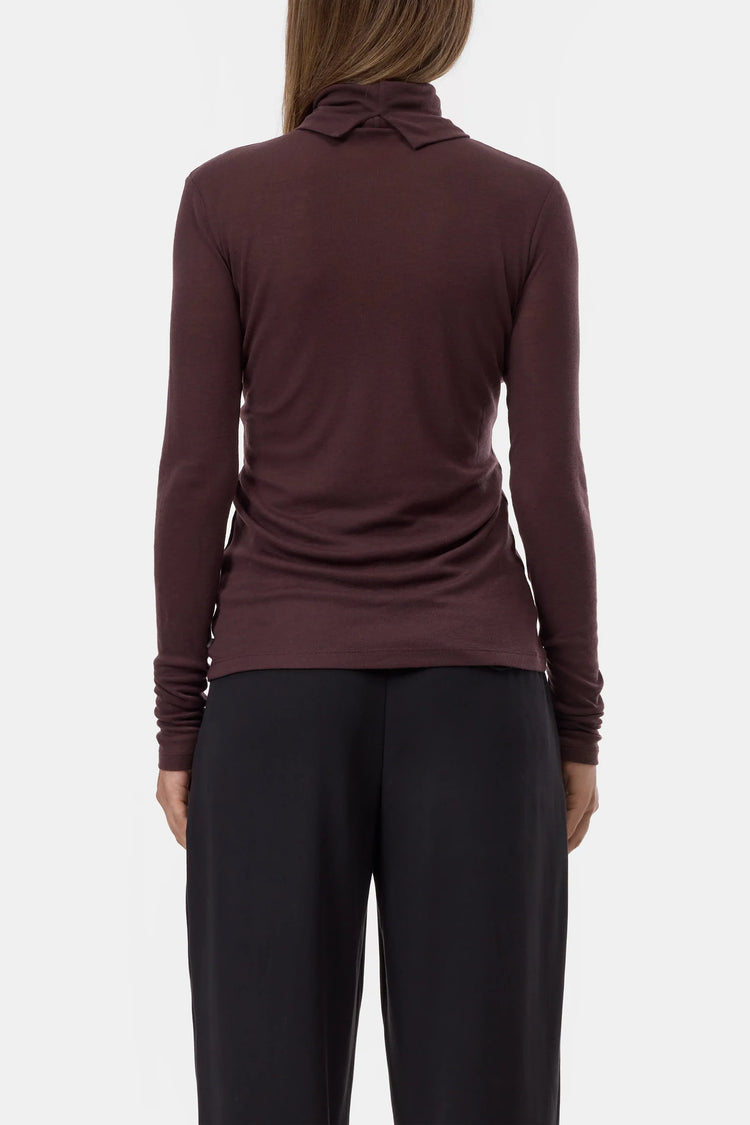 C95473 Turtle Neck Tee Brown