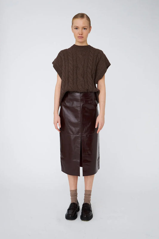 Cable knit vest Brown