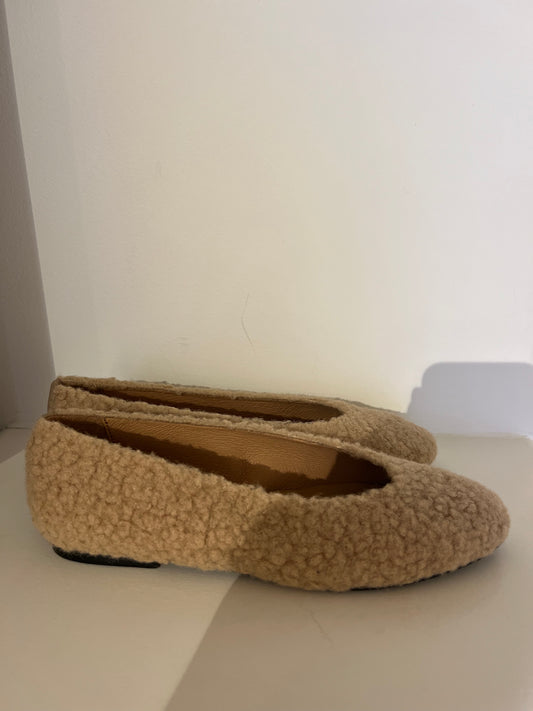 A6987 Sheep Ballarina Beige