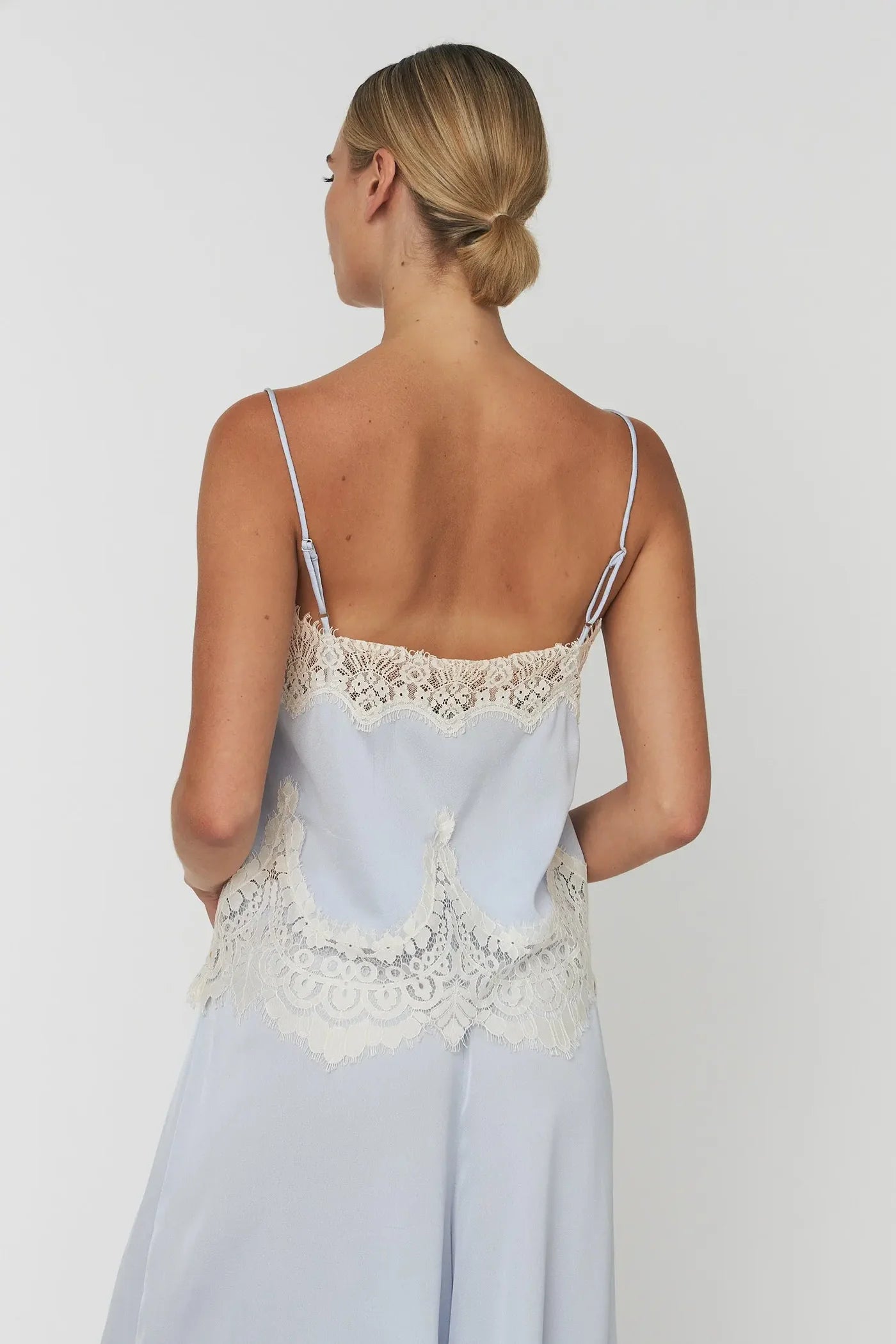 Delicate Lace top licht blauw/beige
