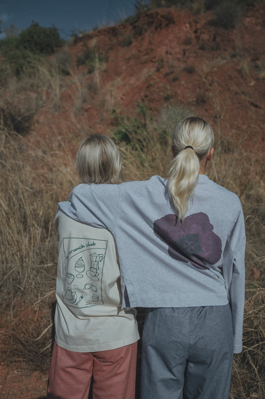 Mimosa tee Grey with purple flower