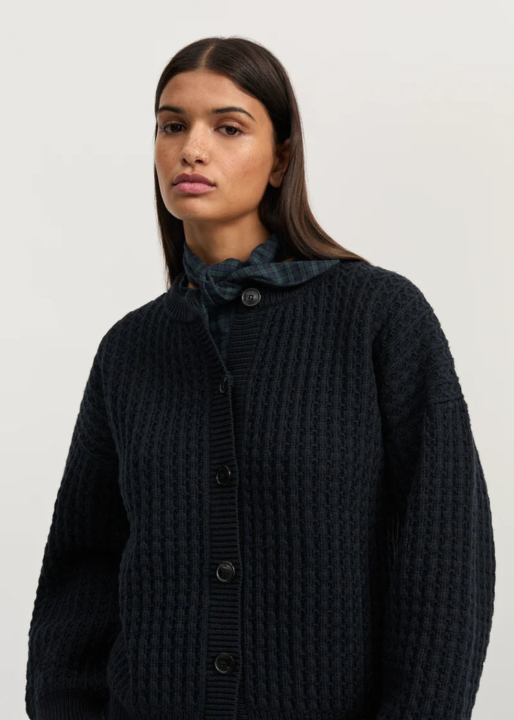 elan black navy