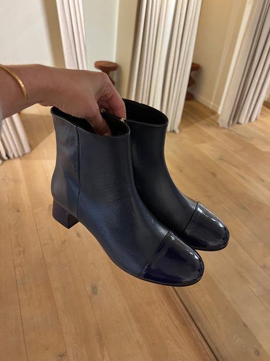 A6964 Classy Boots Navy