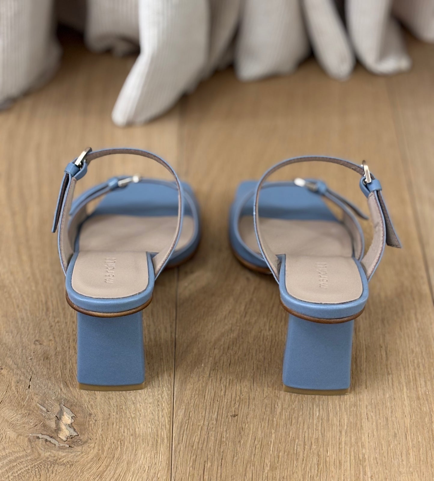 Dani sandal Sky blue leather