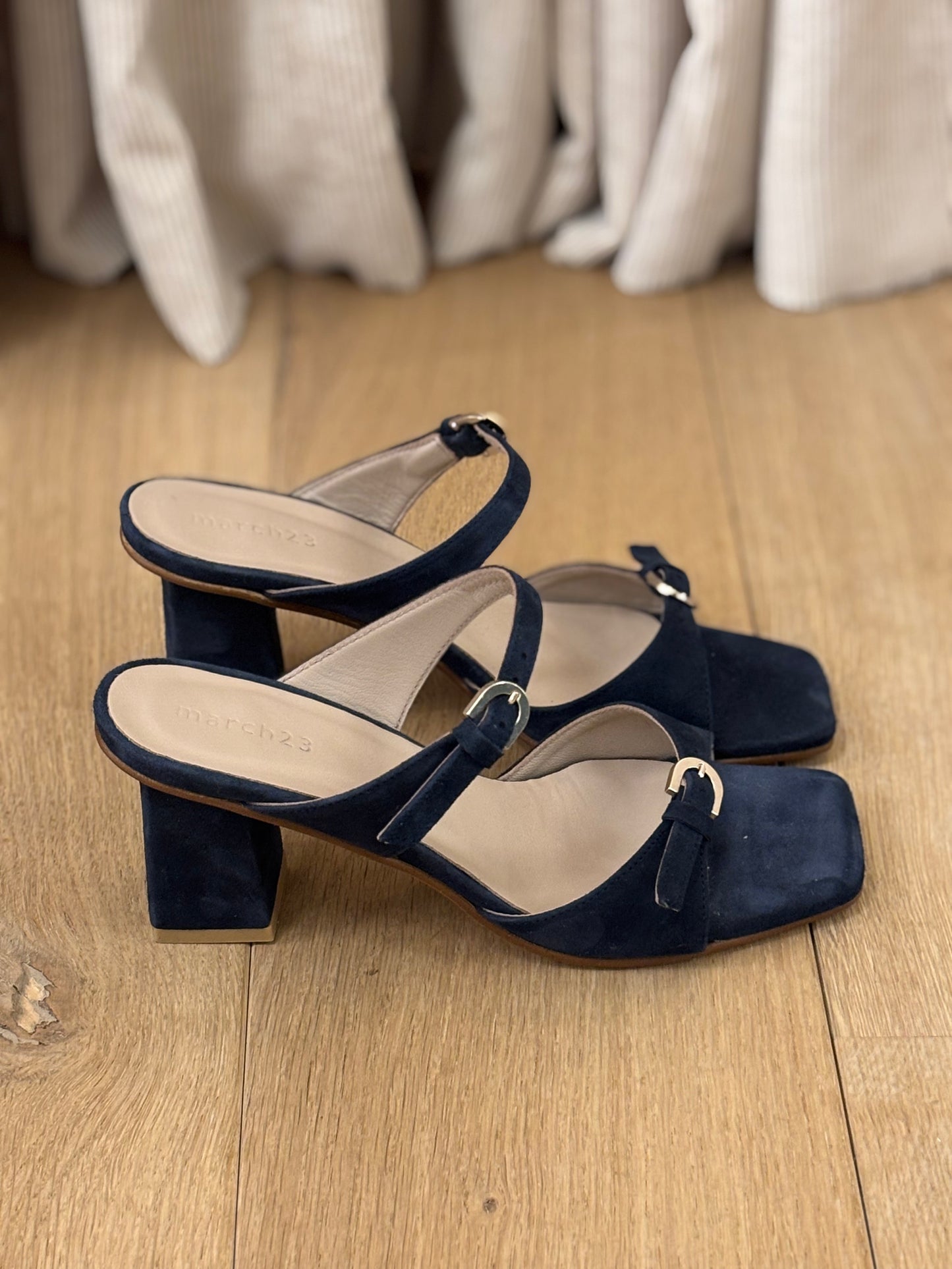 Dani sandal Evening blue suede