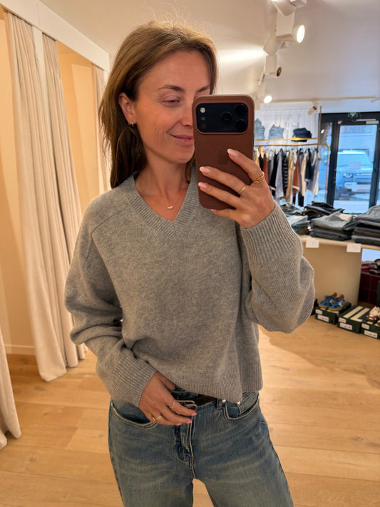 Soline V-Pull Light Grey