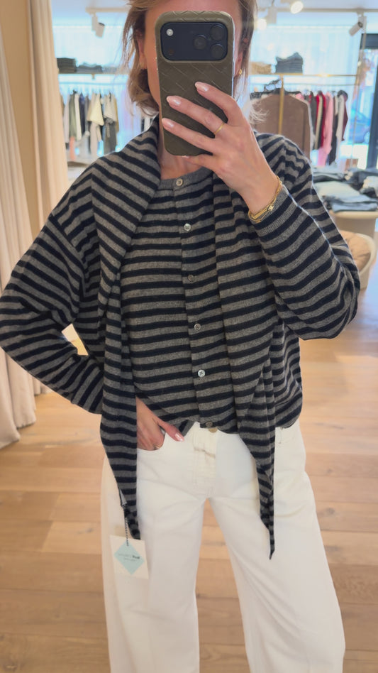 Big Triangle Grey Stripes