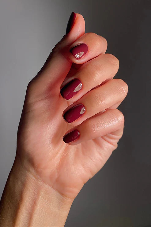 Nagellak Karolin van Loon Bordeaux velours