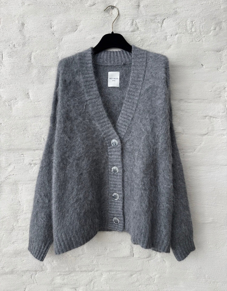 Beast Brushed Grey